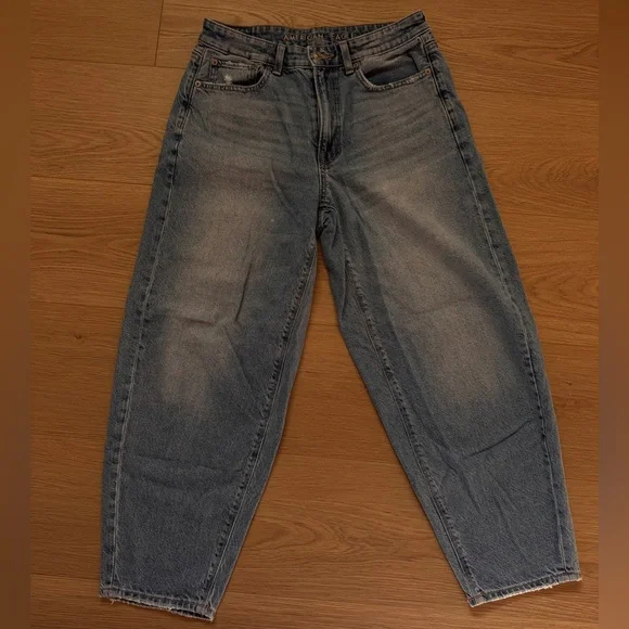 American Eagle Balloon Jean - Picture 1 of 5